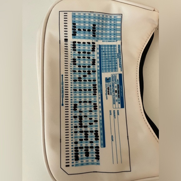 PRAYING handbag “I don’t care” - Picture 3 of 7